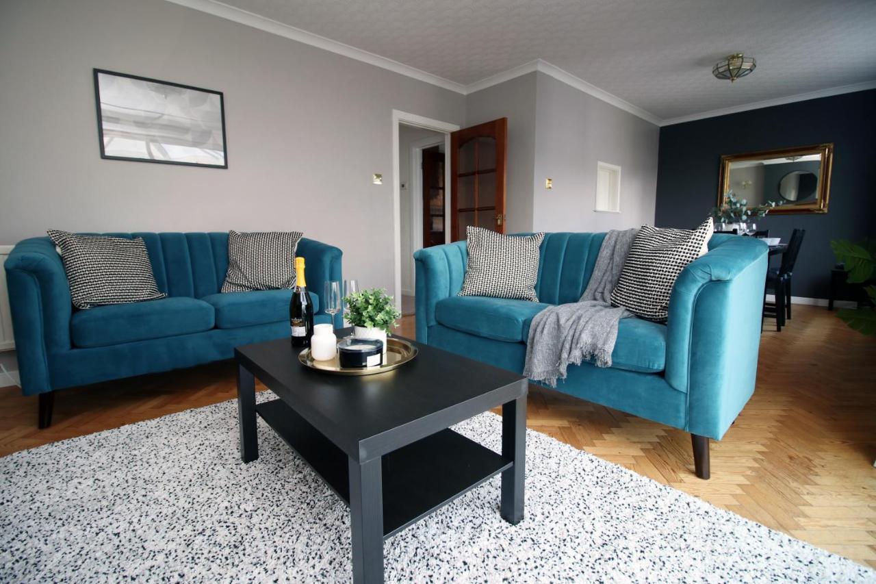 Becky'S Bungalow By Ty Sa -Spacious 4 Bed Bungalow คาร์ดิฟฟ์ ภายนอก รูปภาพ